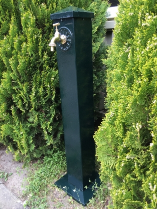 Free-standing water tap - aluminium - dark green